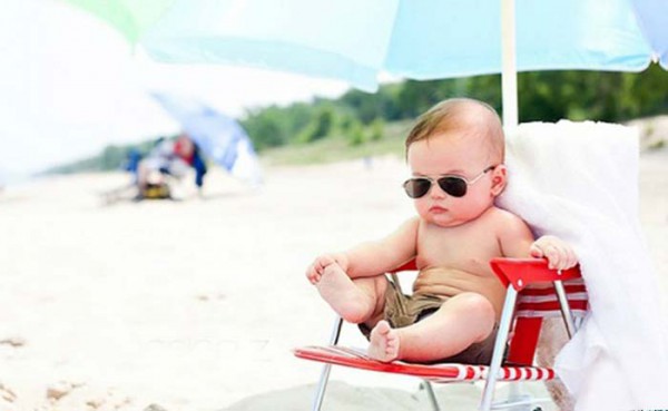 Можно ли загорать грудничкам: 9 правил безопасности на солнце